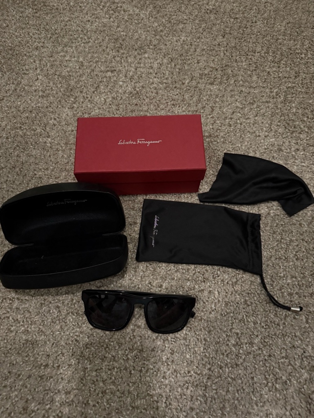 Salvatore Ferragamo Polarized Classic Square Black Cloth Case Pouch SF789SP 001